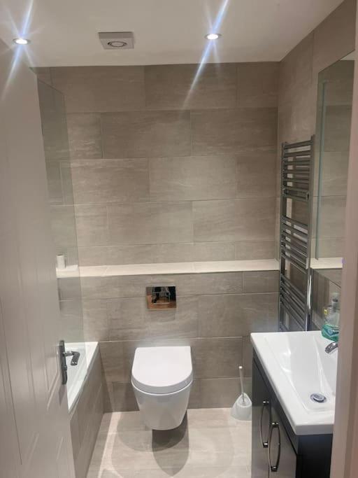 No 31 Floatheaven Apartment Thamesmead  Ngoại thất bức ảnh